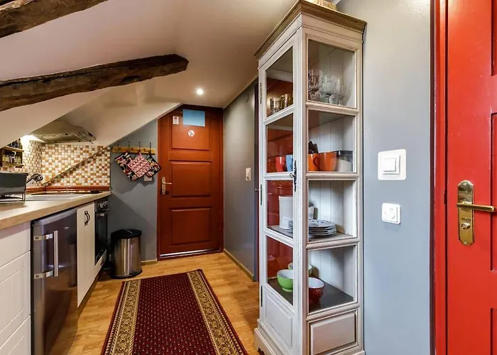 Old Town View In With Sauna Lägenhet *