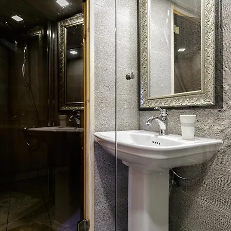 Old Town View In With Sauna Apartment *